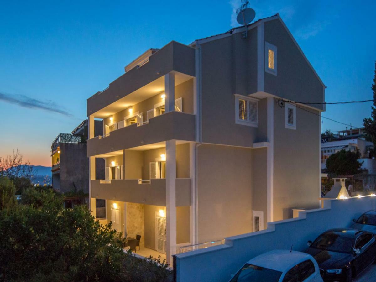 Apartment Villa Franko Maris Podstrana Buitenkant foto