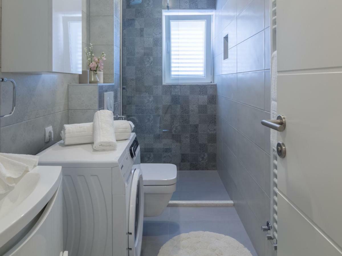 Apartment Villa Franko Maris Podstrana Buitenkant foto