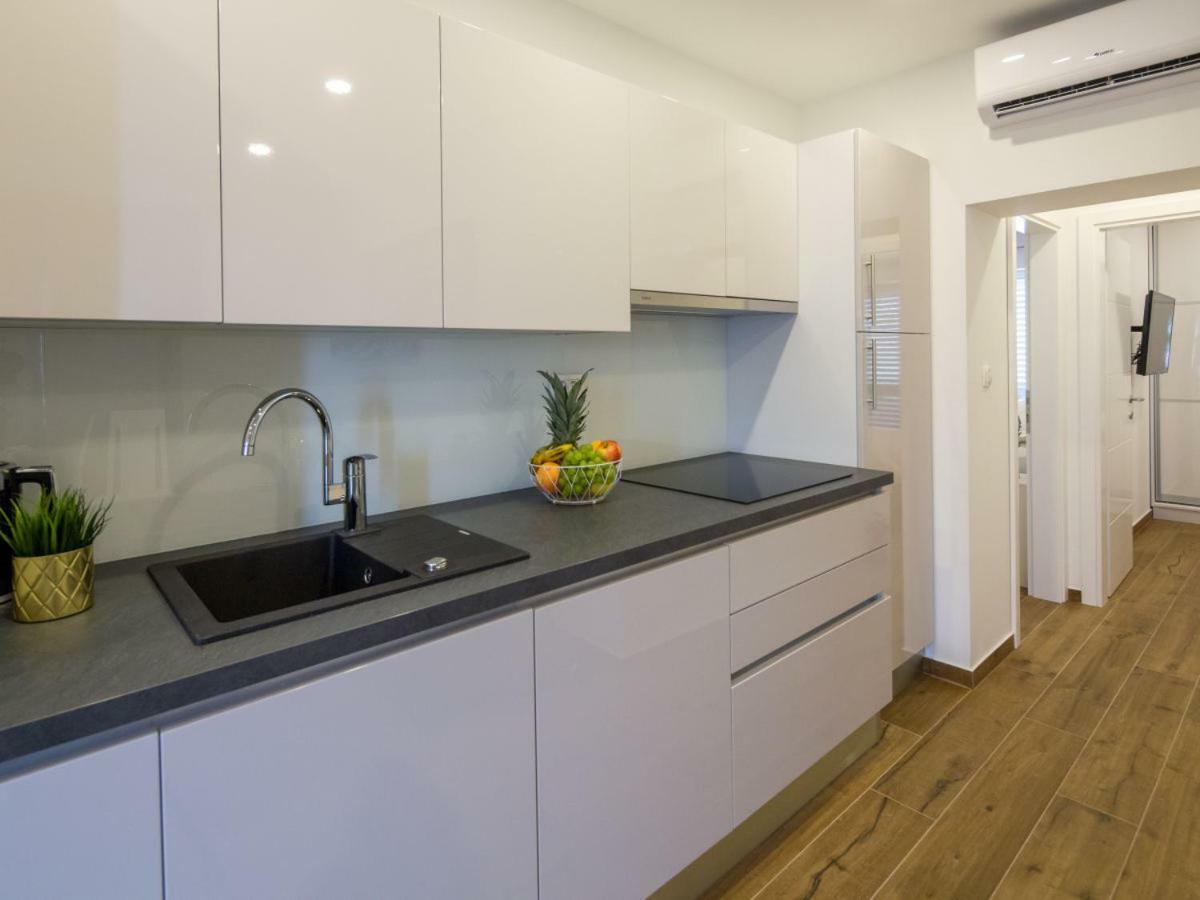 Apartment Villa Franko Maris Podstrana Buitenkant foto