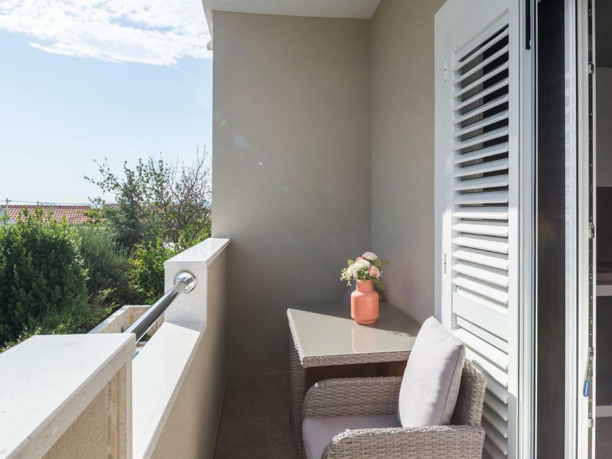 Apartment Villa Franko Maris Podstrana Buitenkant foto