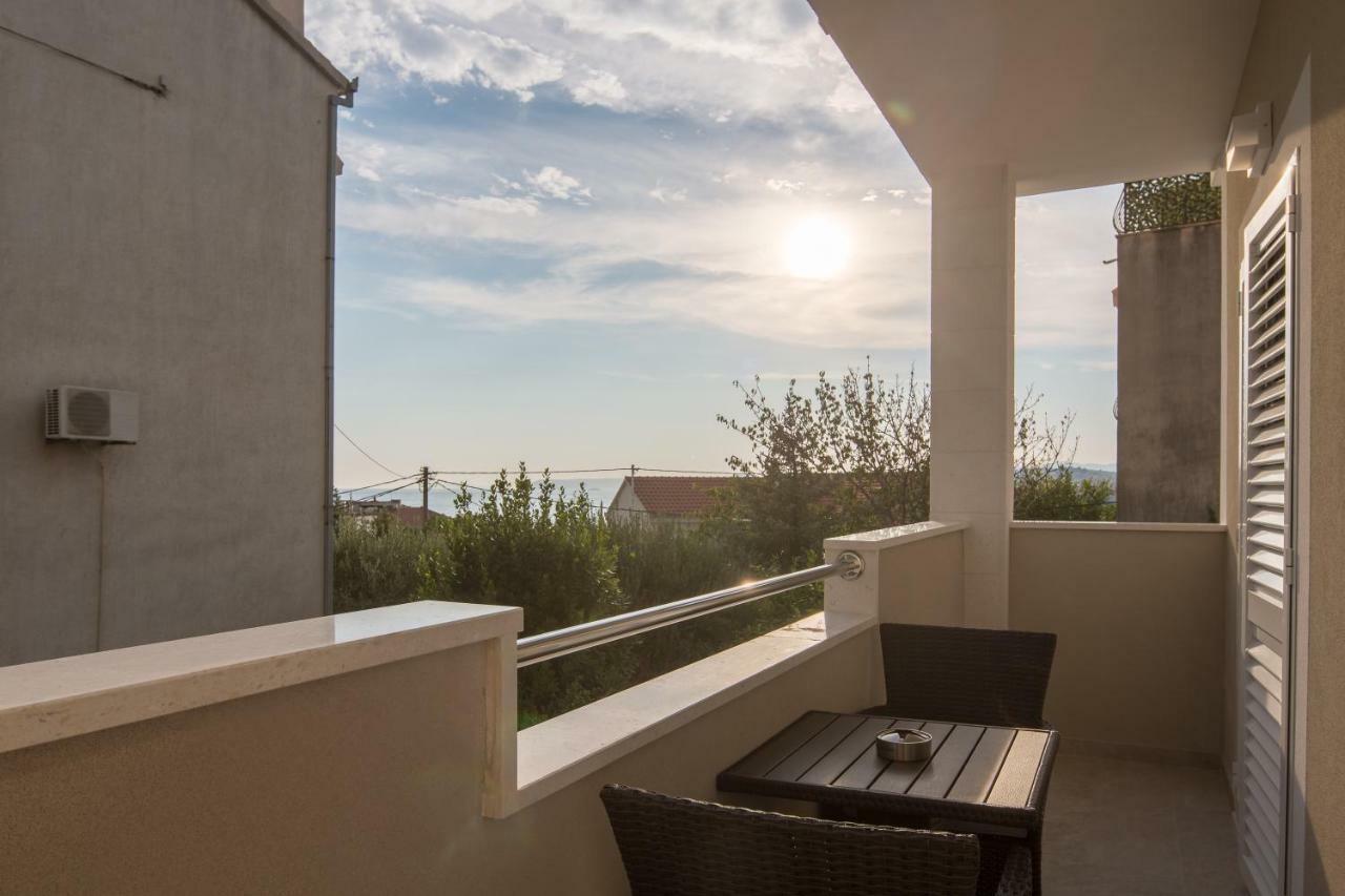 Apartment Villa Franko Maris Podstrana Buitenkant foto